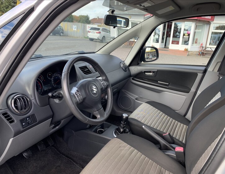Suzuki SX4 13