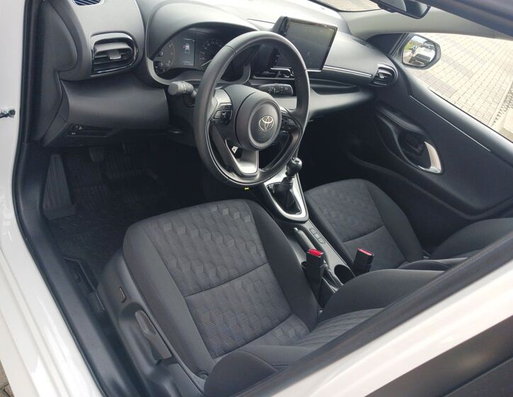 Toyota Yaris 11