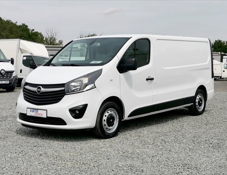 Opel Vivaro 1