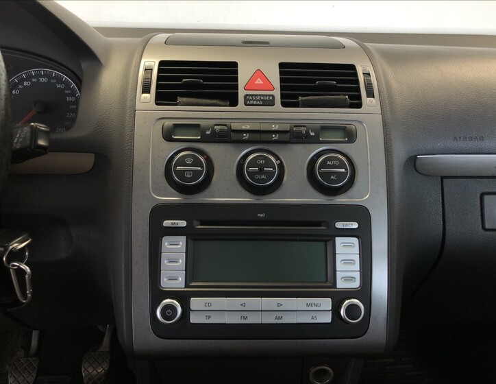 Volkswagen Touran 16