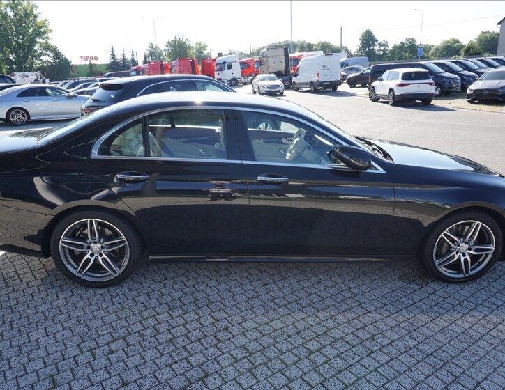 Mercedes-Benz Třídy E 4