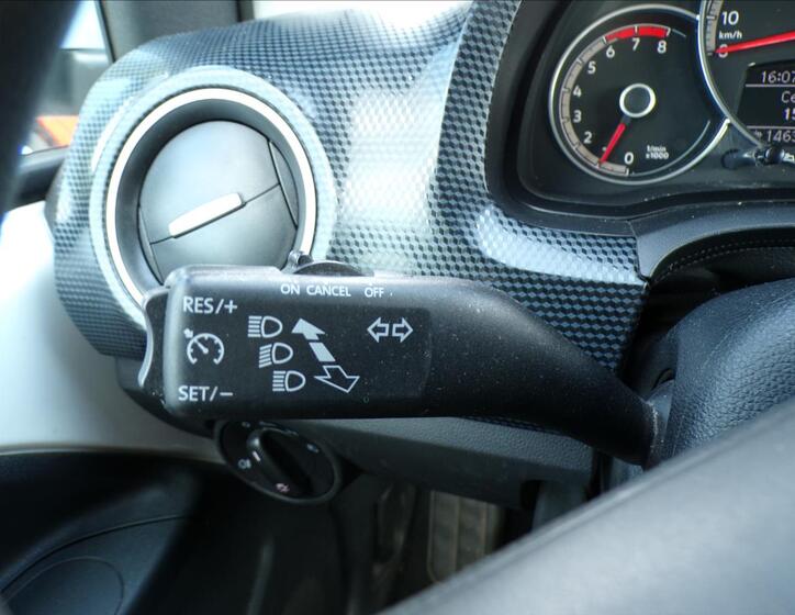 Volkswagen up! 12