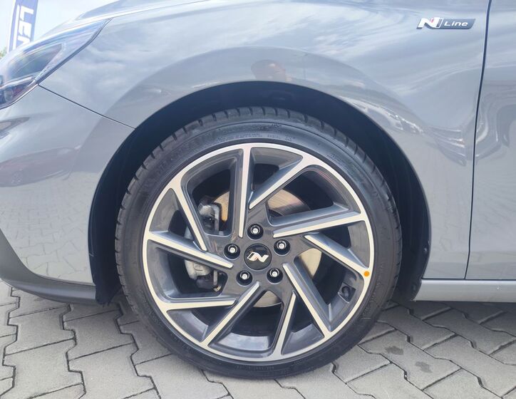 Hyundai i30 32