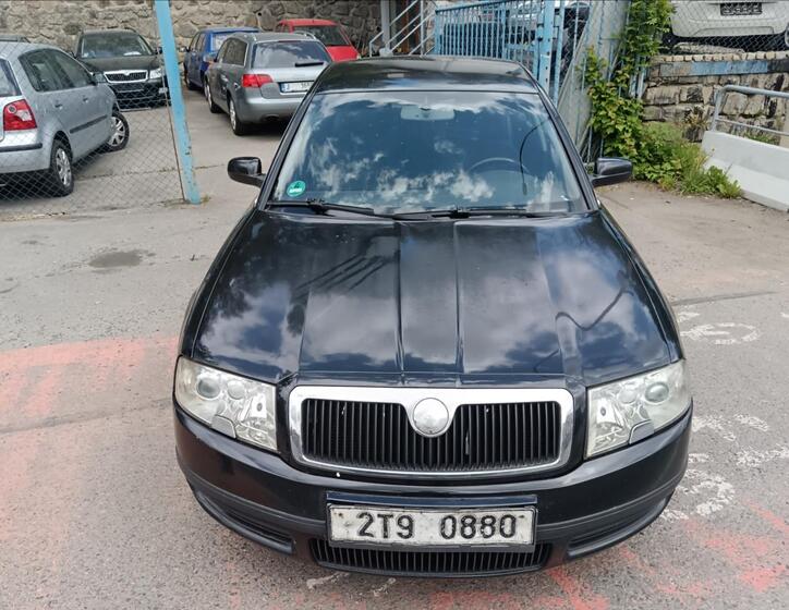Škoda Superb 1
