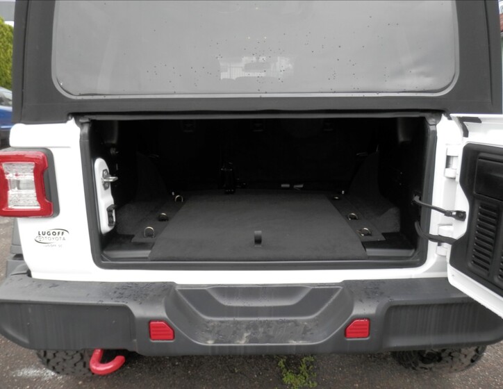 Jeep Wrangler 21