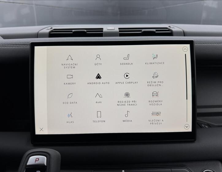 Land Rover Defender 16