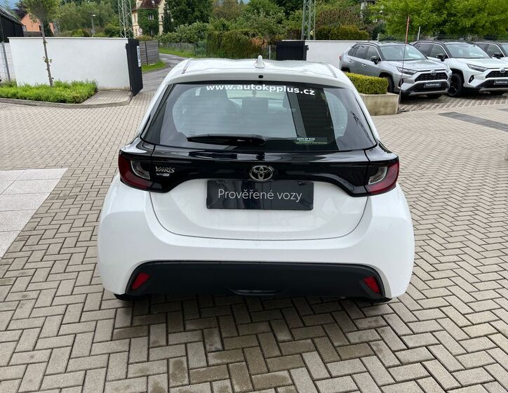 Toyota Yaris 5
