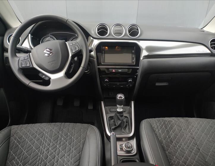 Suzuki Vitara 12