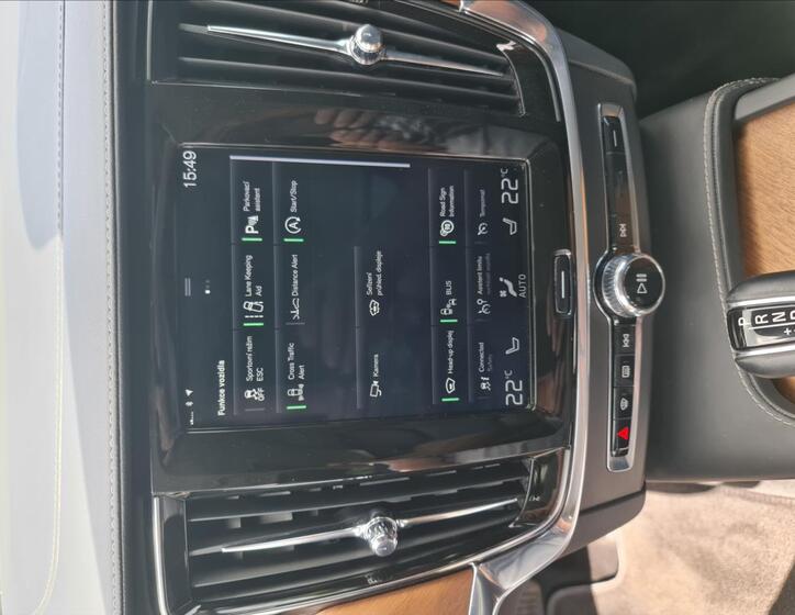Volvo V90 30