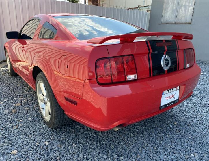 Ford Mustang 7