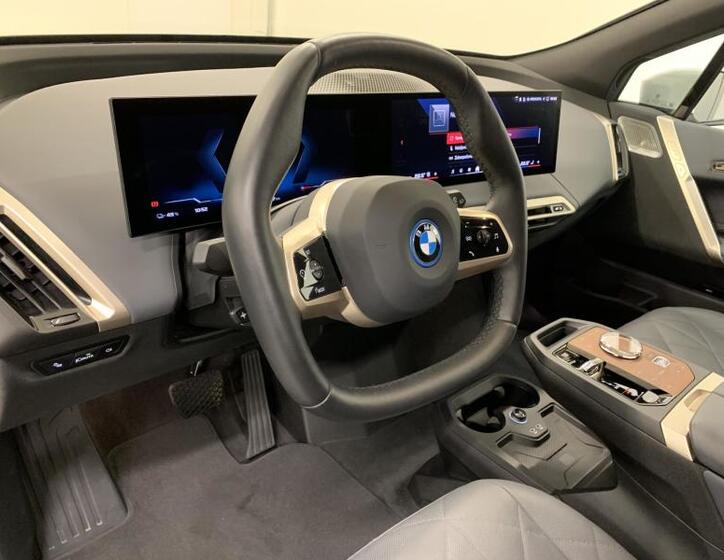 BMW iX 7