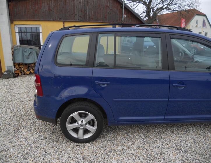 Volkswagen Touran 5