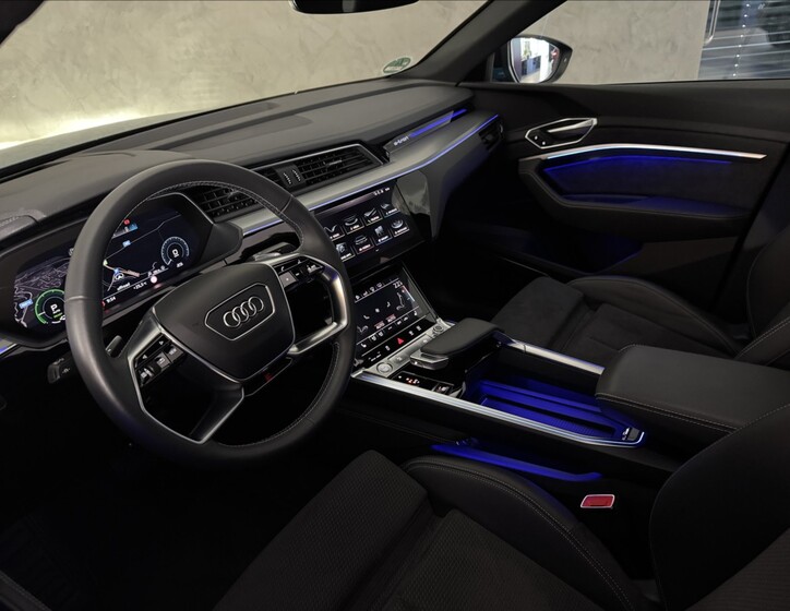 Audi e-tron 28