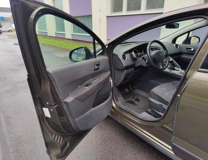 Peugeot 3008 8
