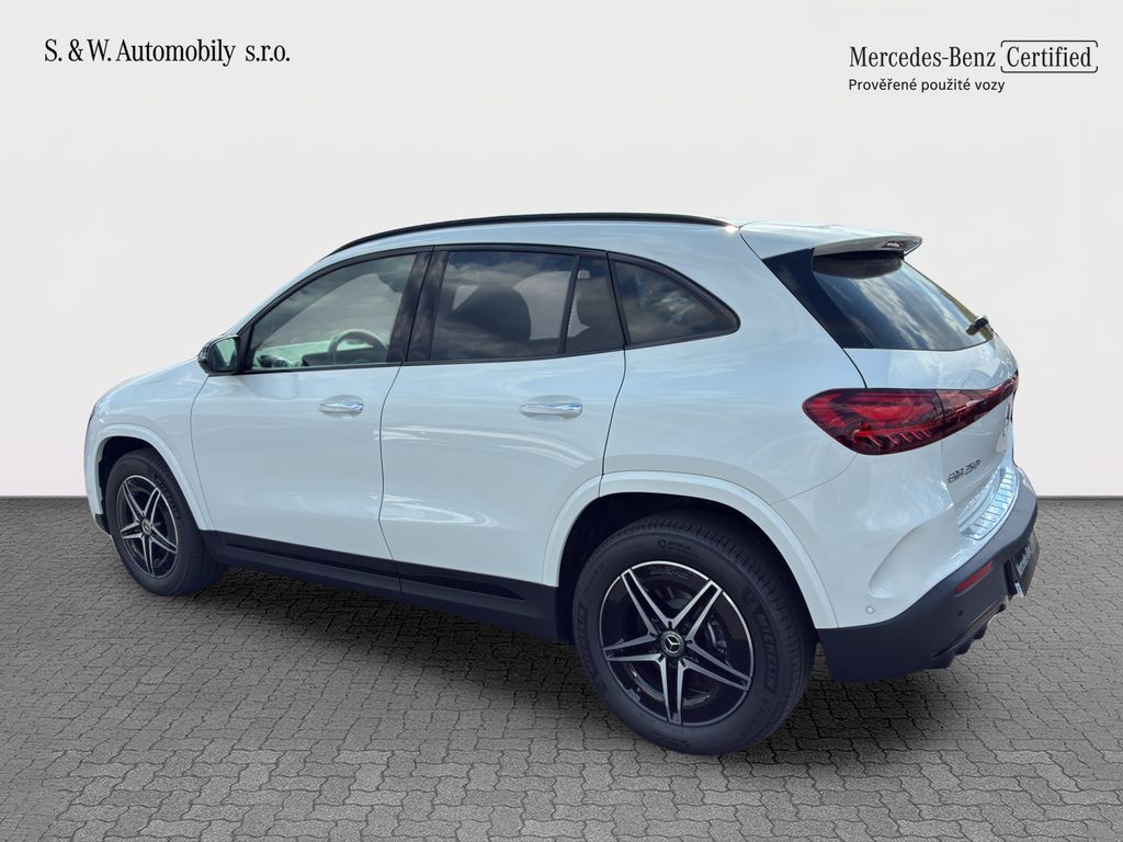 Mercedes-Benz EQA