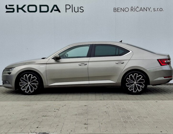 Škoda Superb 3