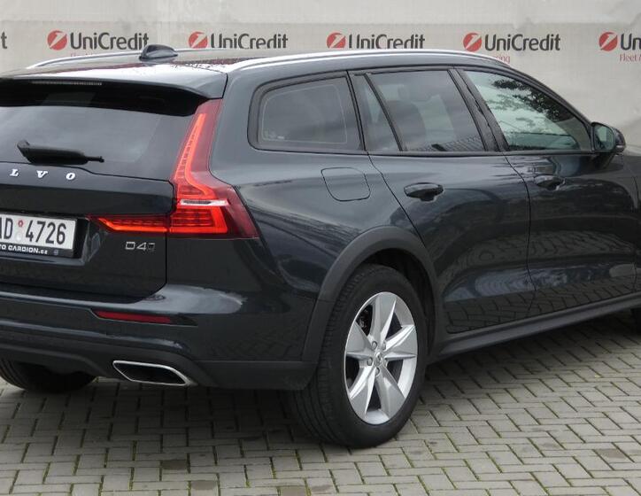 Volvo V60 3