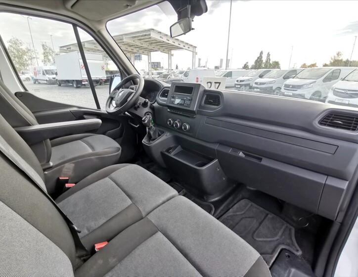 Renault Master 8