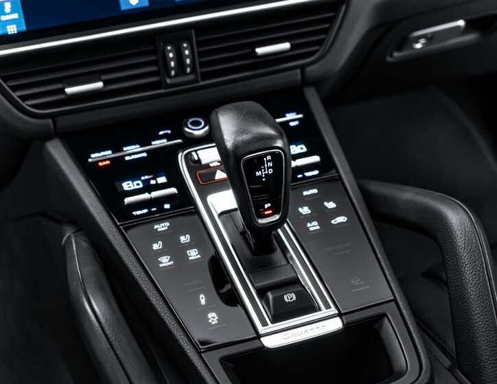 Porsche Cayenne 18