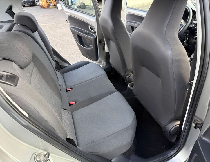 Volkswagen up! 11