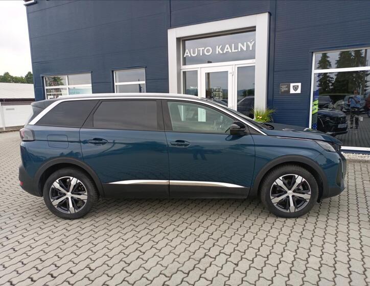 Peugeot 5008 9