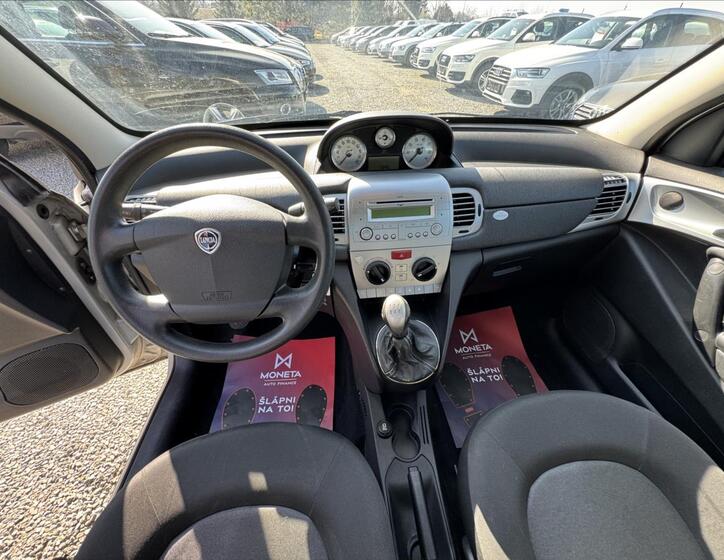 Lancia Y 12