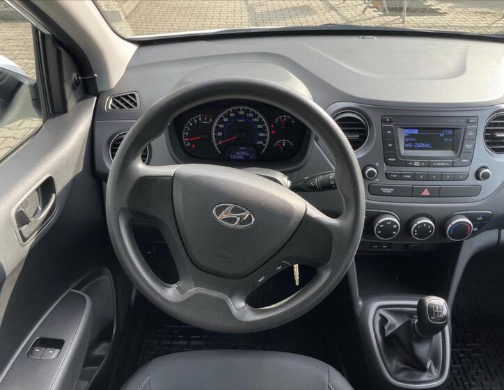 Hyundai i10 9