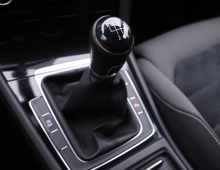 Volkswagen Golf 27