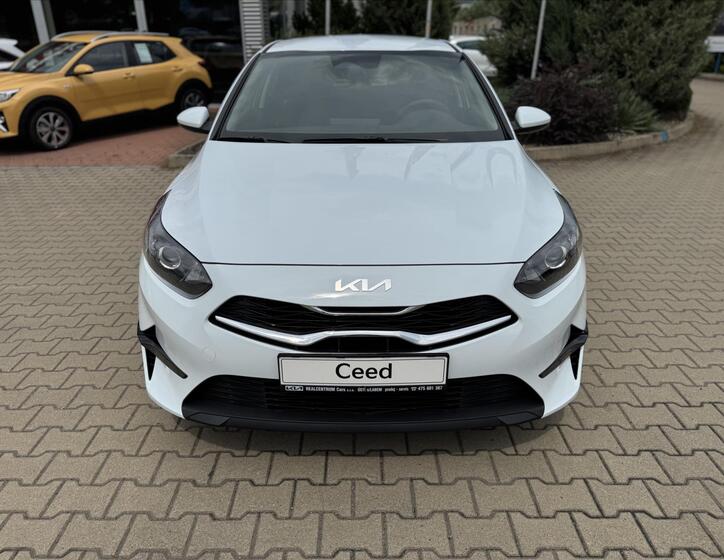 KIA Ceed 10