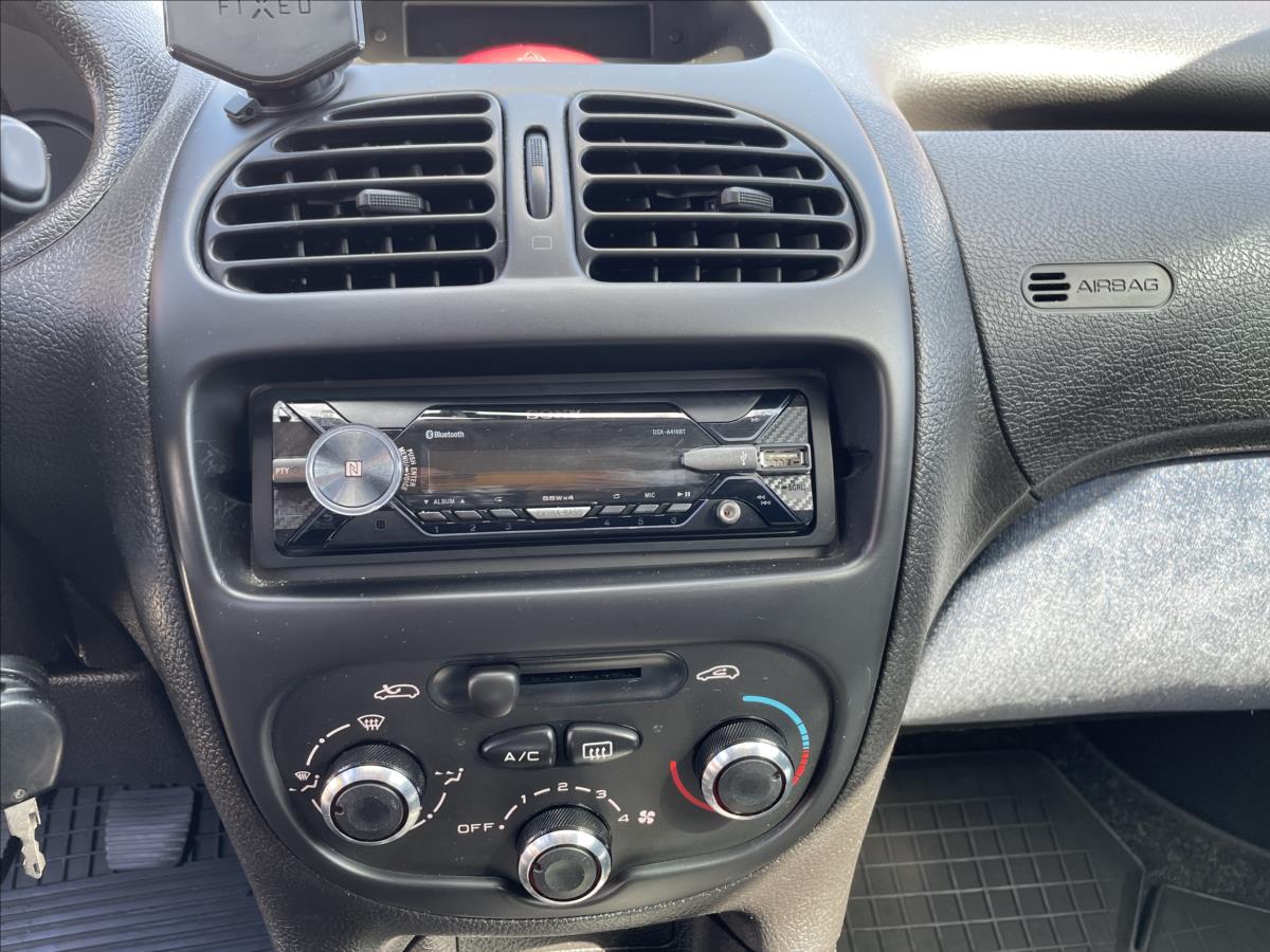 Peugeot 206