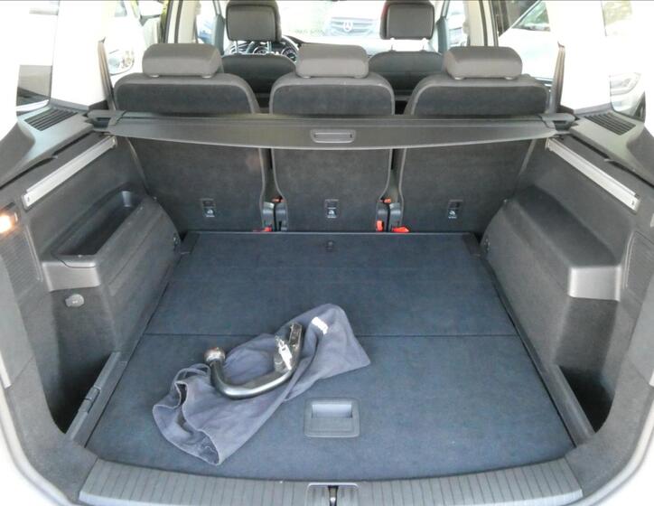Volkswagen Touran 26