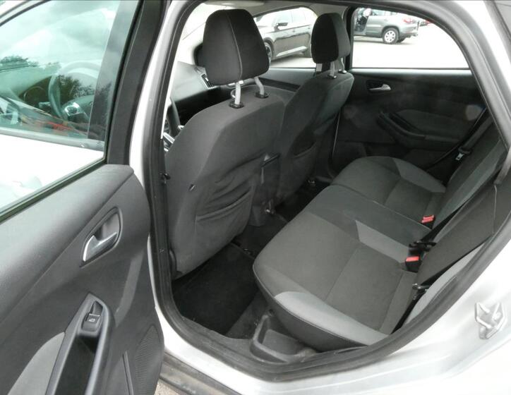 Ford Focus 16