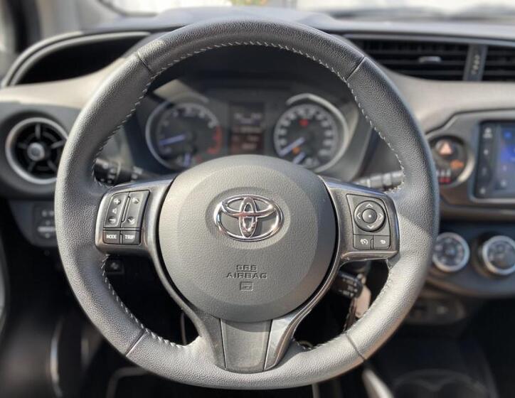 Toyota Yaris 15