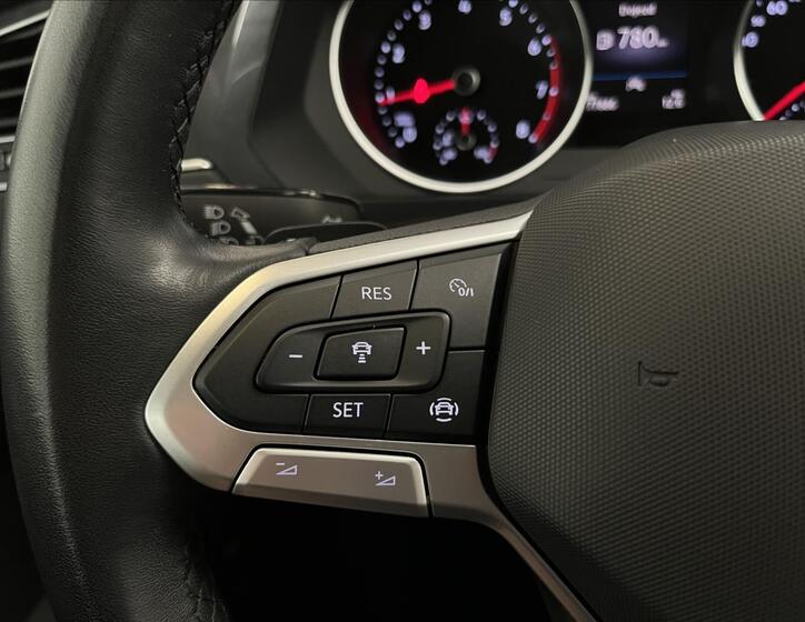 Volkswagen Tiguan 13
