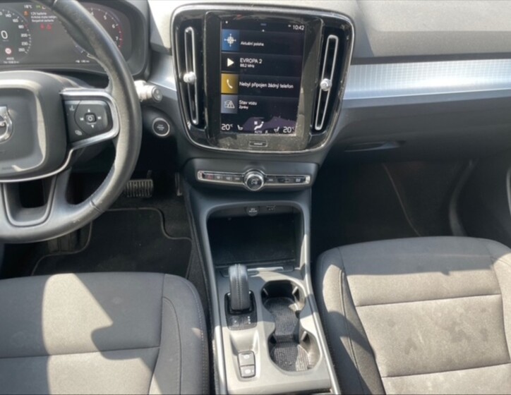 Volvo XC40 10