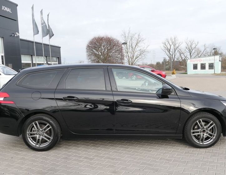 Peugeot 308 13