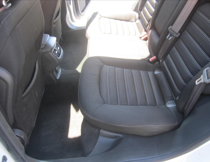 Ford Mondeo 26