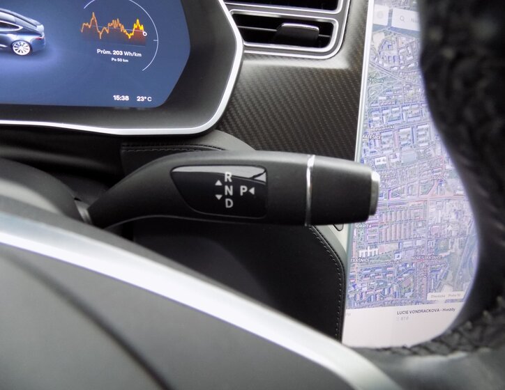 Tesla Model S 28