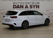 KIA Ceed 4