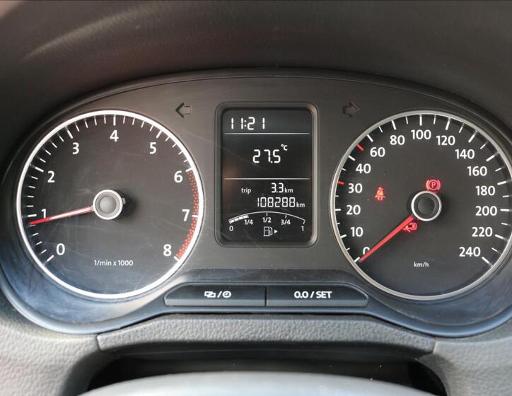 Volkswagen Polo 32