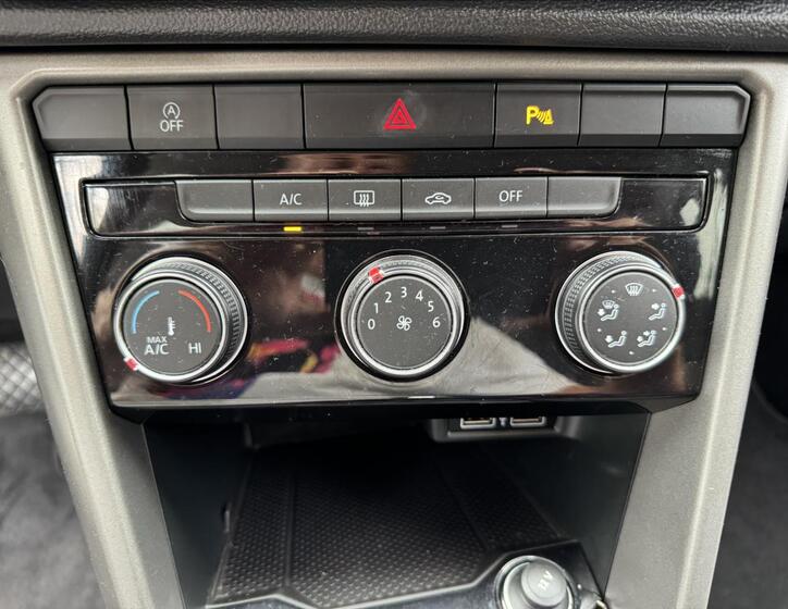 Volkswagen T-Roc 36
