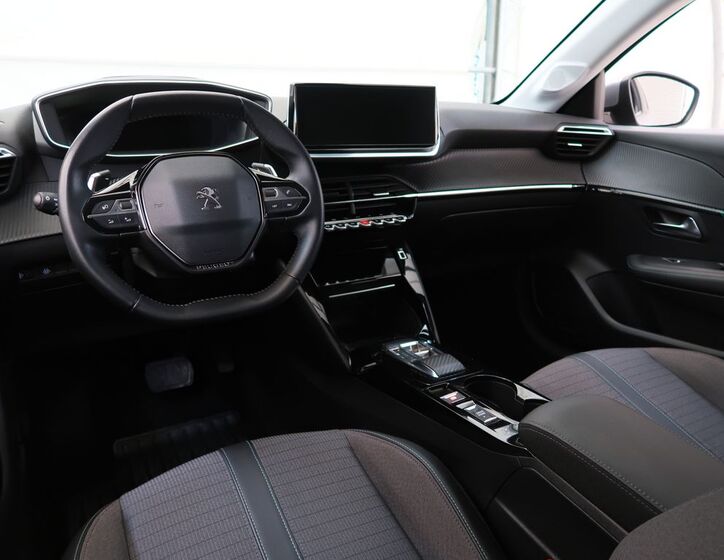 Peugeot 208 15
