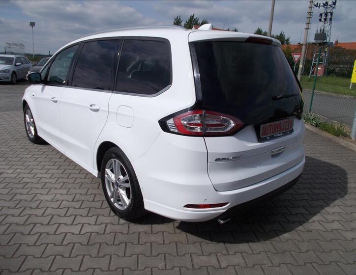 Ford Galaxy 12