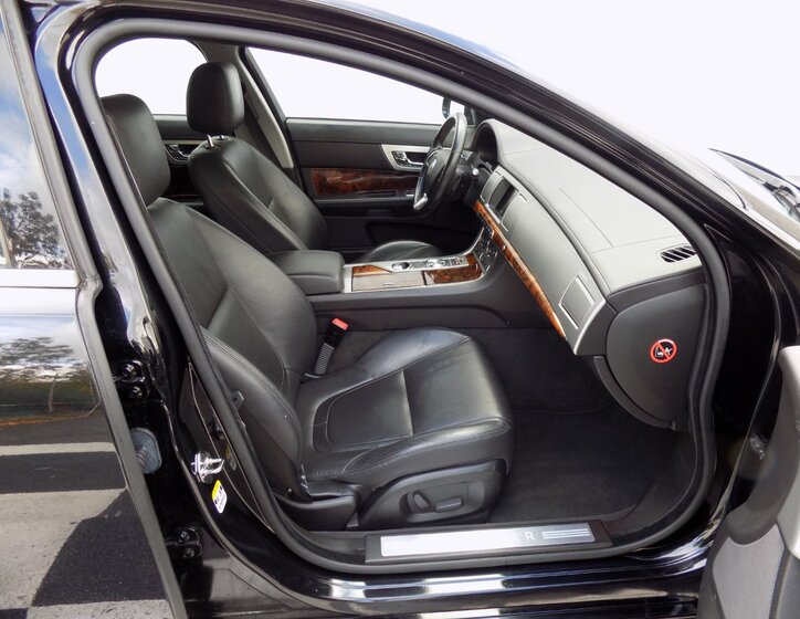 Jaguar XF 15