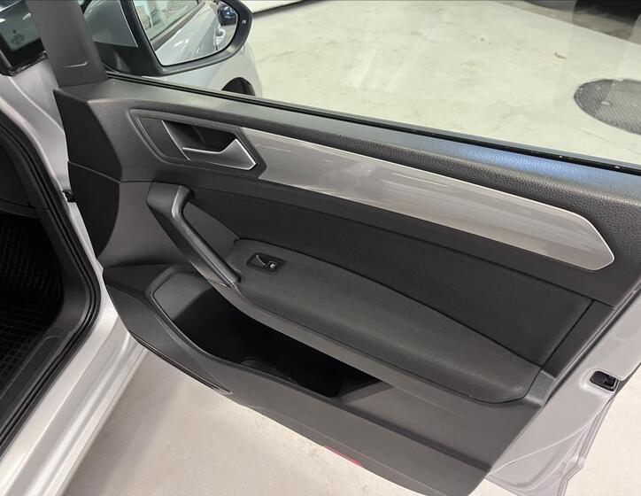 Volkswagen Touran 20