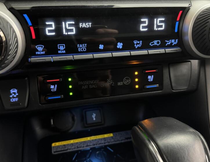 Toyota RAV4 24