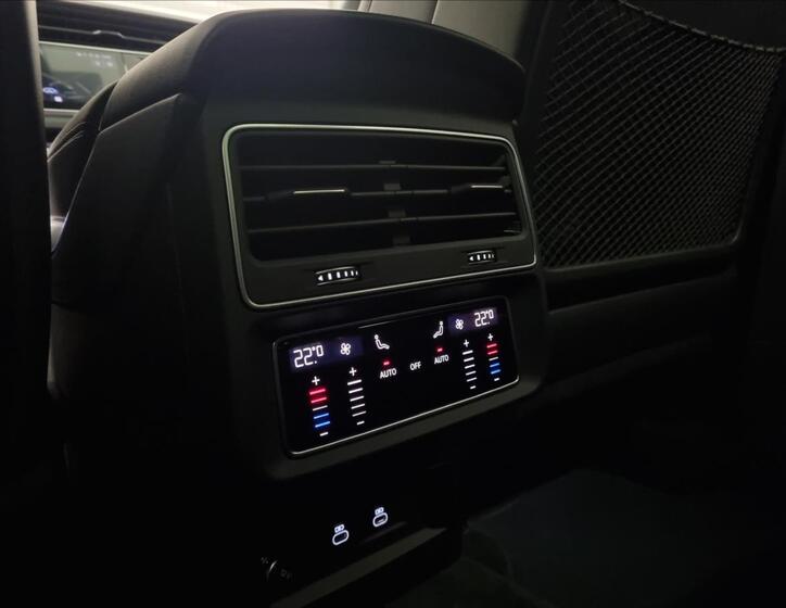 Audi Q7 43