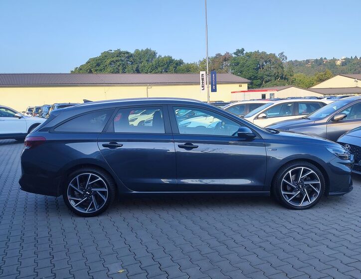 Hyundai i30 4