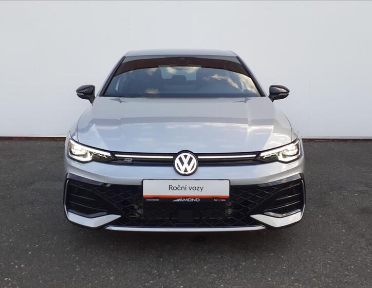 Volkswagen Golf 24