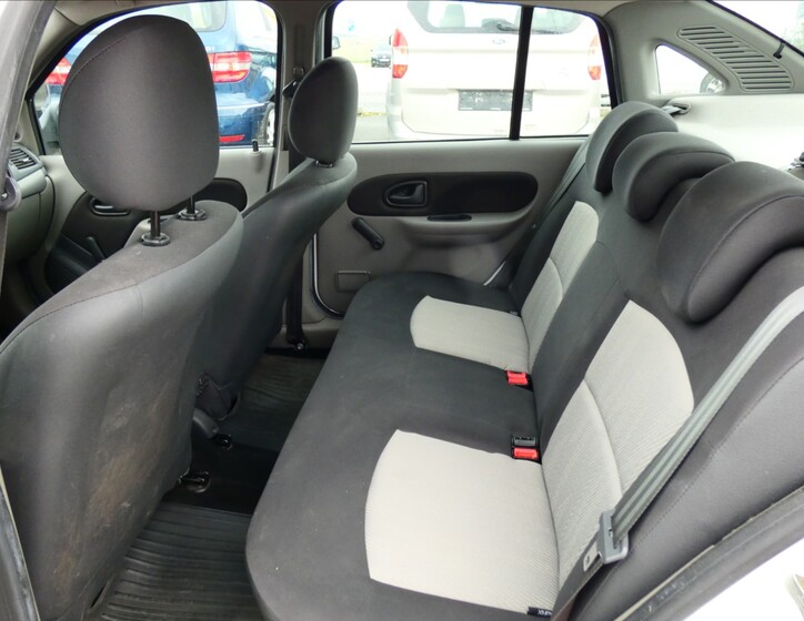 Renault Thalia 9